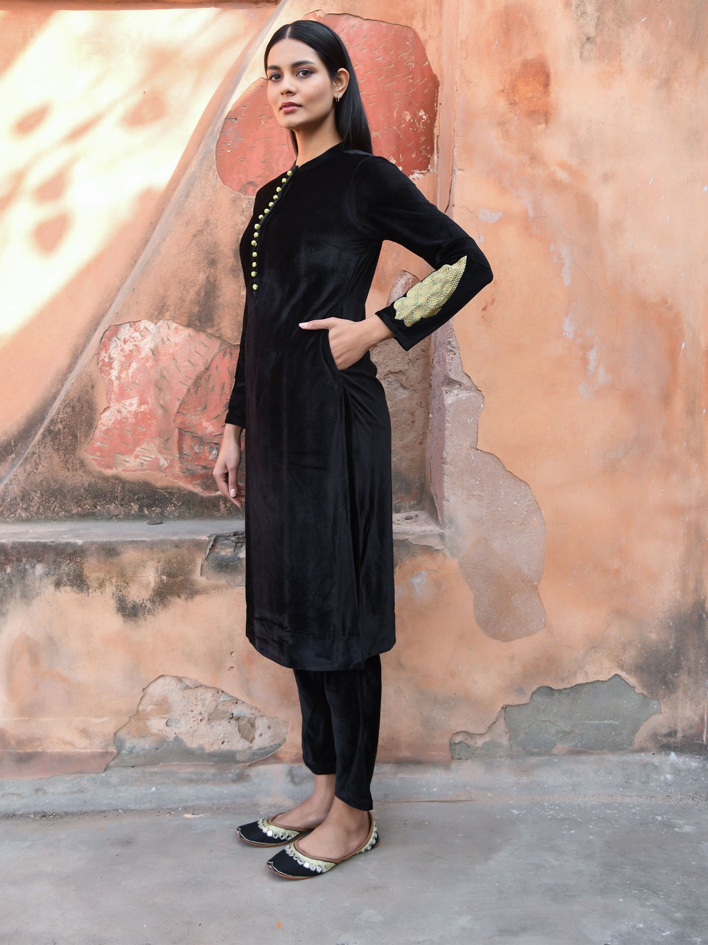 Noor Black Velvet Ensemble