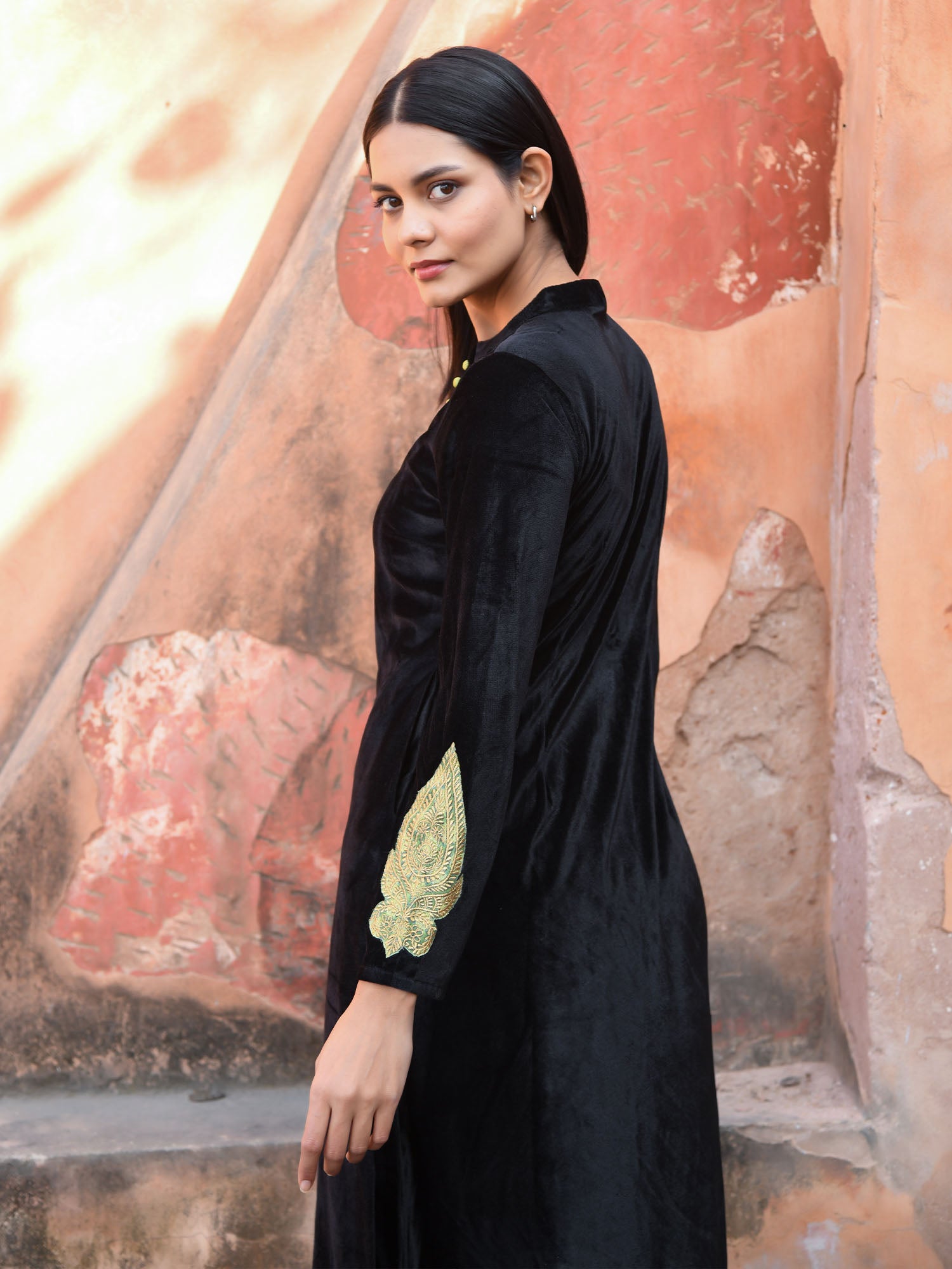 Noor Black Velvet Ensemble