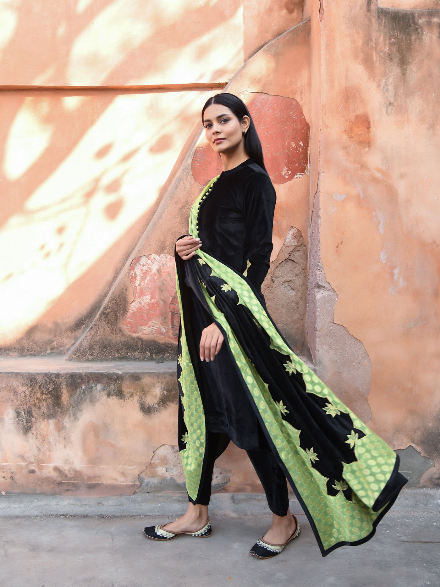 Noor Black Velvet Ensemble