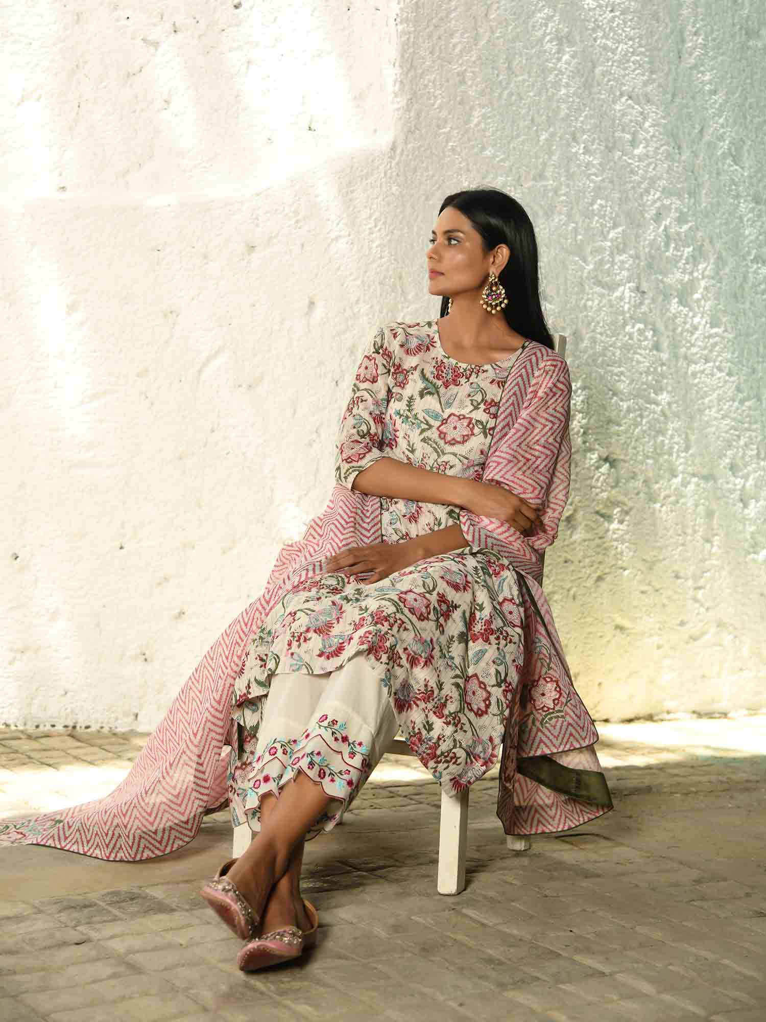 Flower Power Kurta Pant & Dupatta set