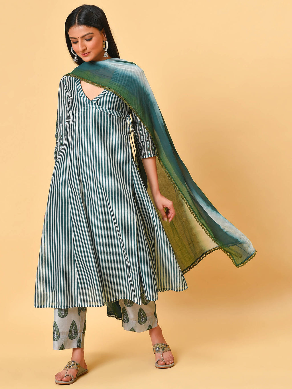 Stripe & Print Kurta- Pant & Dupatta Set
