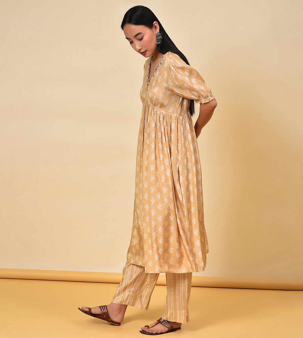 Cheer in the earth Kurta Pant Set