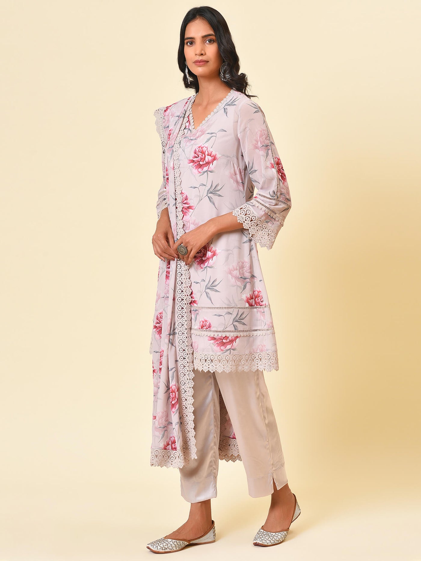 Ash Pink floral Georgette Kurta and Pant with Dupatta