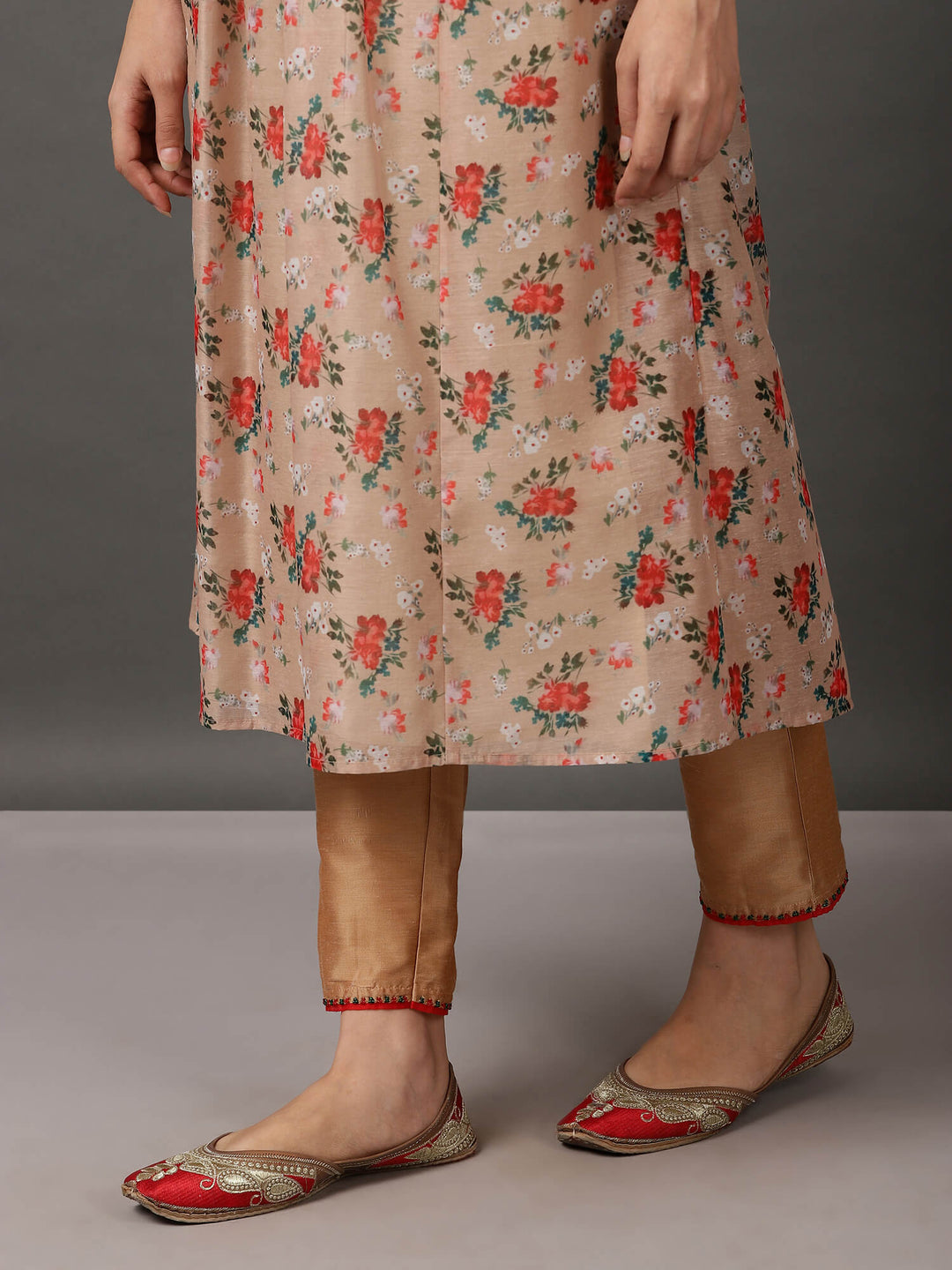 Beige Ditsy Print Chanderi Kurta Set with Dupatta