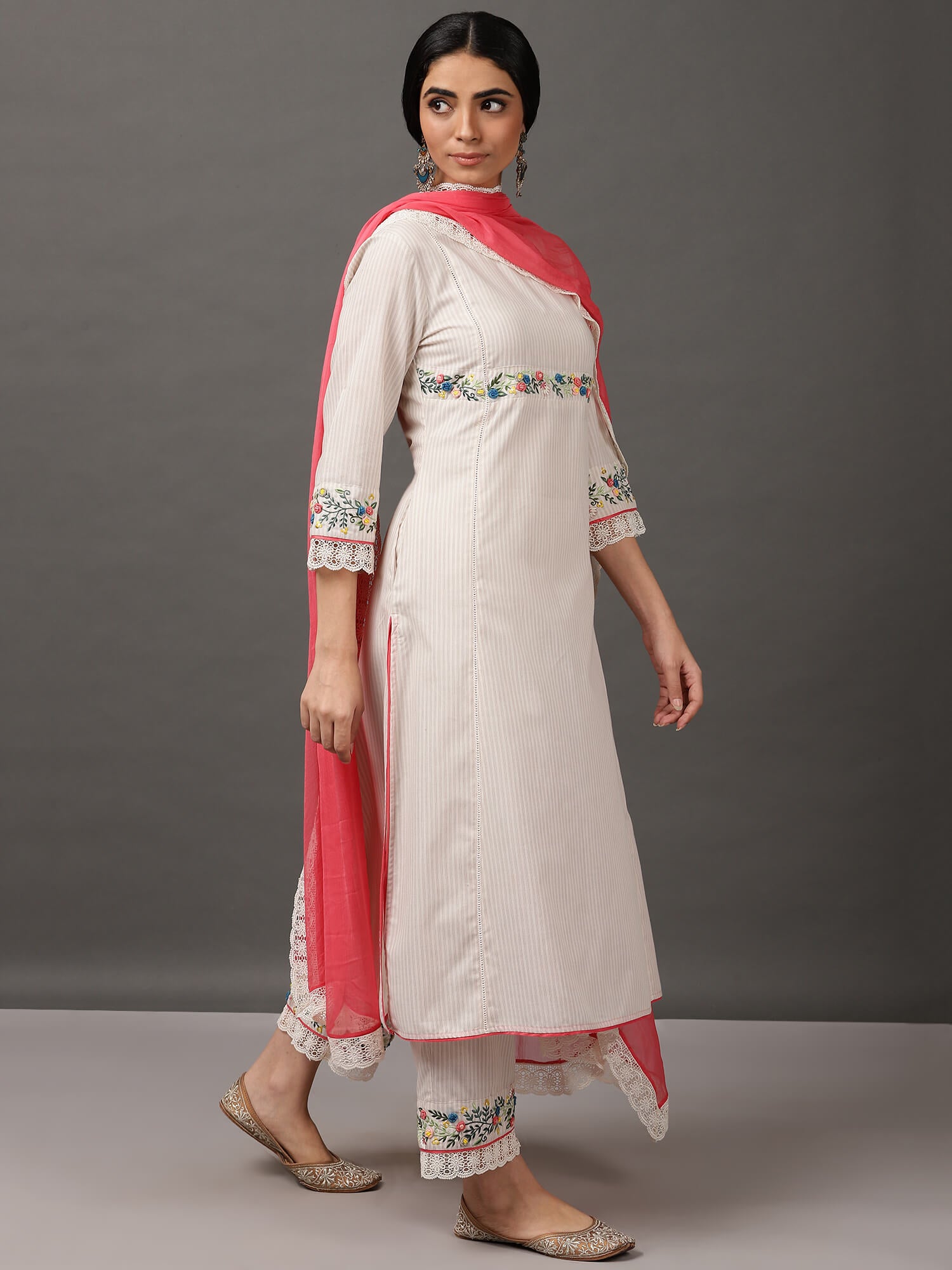 Off white & beige Kurta, Pant & Dupatta set