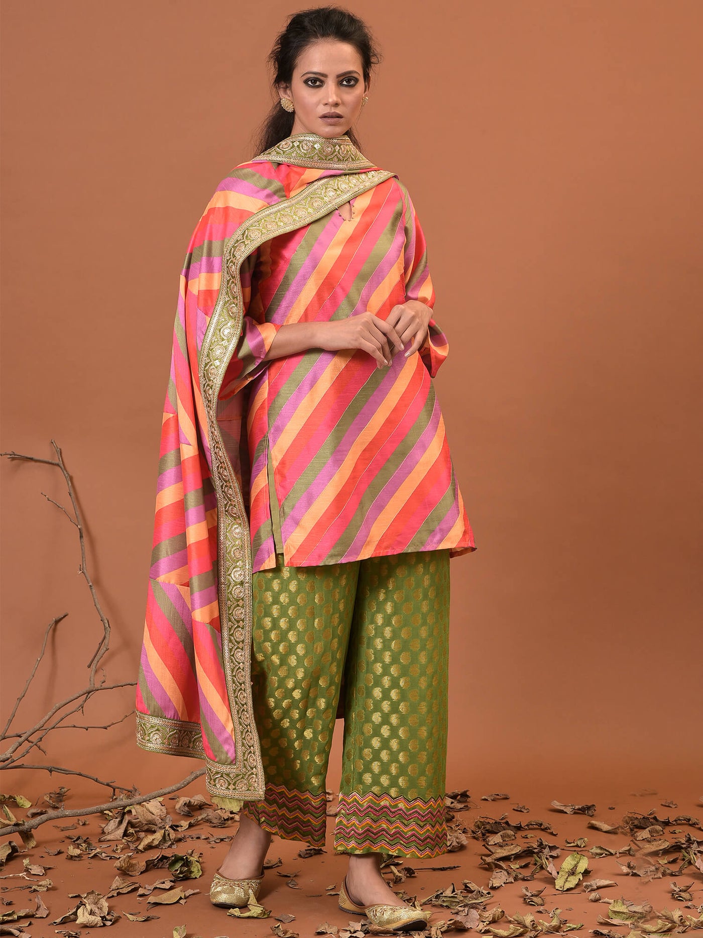 Vivacious Short Kurta, Pant & Dupatta