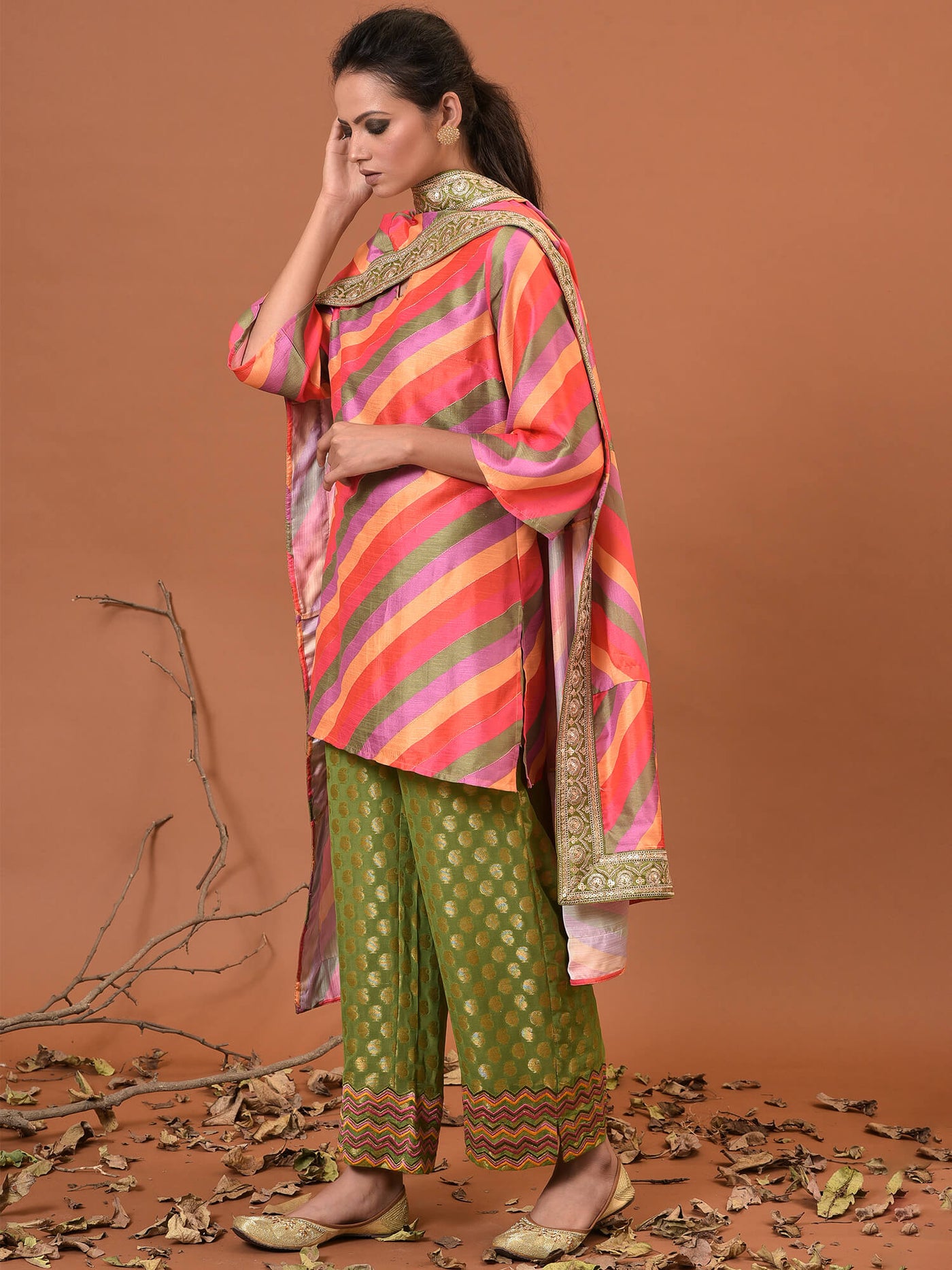 Vivacious Short Kurta, Pant & Dupatta