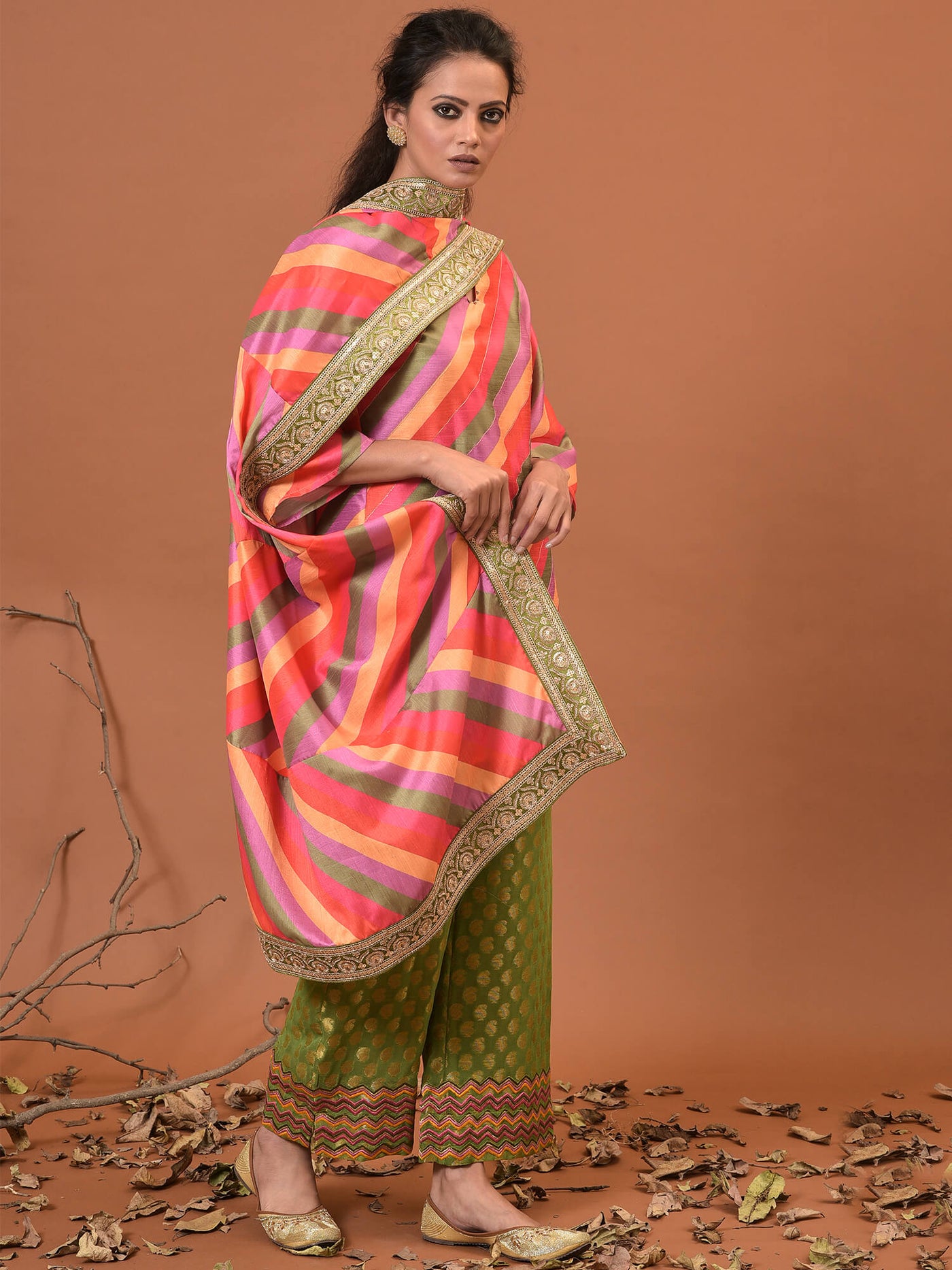 Vivacious Short Kurta, Pant & Dupatta