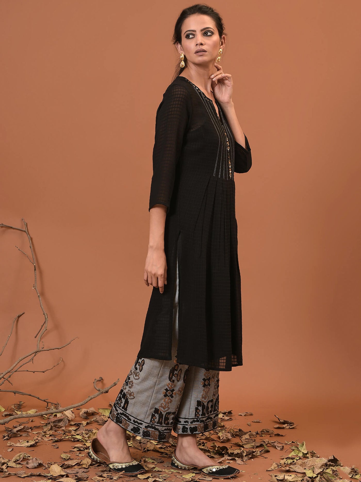 Black and Grey Ebb & Flow Kurta- Pant